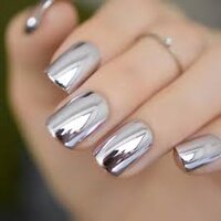 Металлический блеск на ногтях
